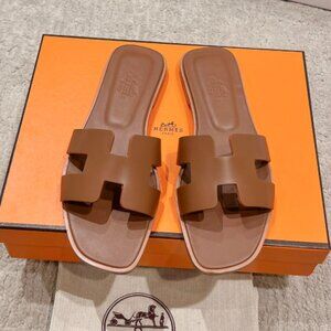 Hermès oran sandals
